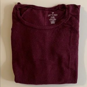 Women’s AE burgundy crew neck sweater size large